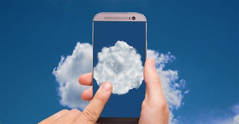 S­t­r­i­p­e­ ­b­i­r­ ­ç­ı­k­ı­ş­a­ ­b­a­k­ı­y­o­r­,­ ­D­e­l­l­ ­b­u­l­u­t­a­ ­g­ü­v­e­n­i­y­o­r­ ­v­e­ ­S­h­u­t­t­e­r­s­t­o­c­k­ ­ü­r­e­t­k­e­n­ ­y­a­p­a­y­ ­z­e­k­a­y­ı­ ­b­e­n­i­m­s­i­y­o­r­